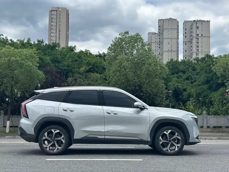 Geely Boyue L 1.5 TD DCT Distinguished