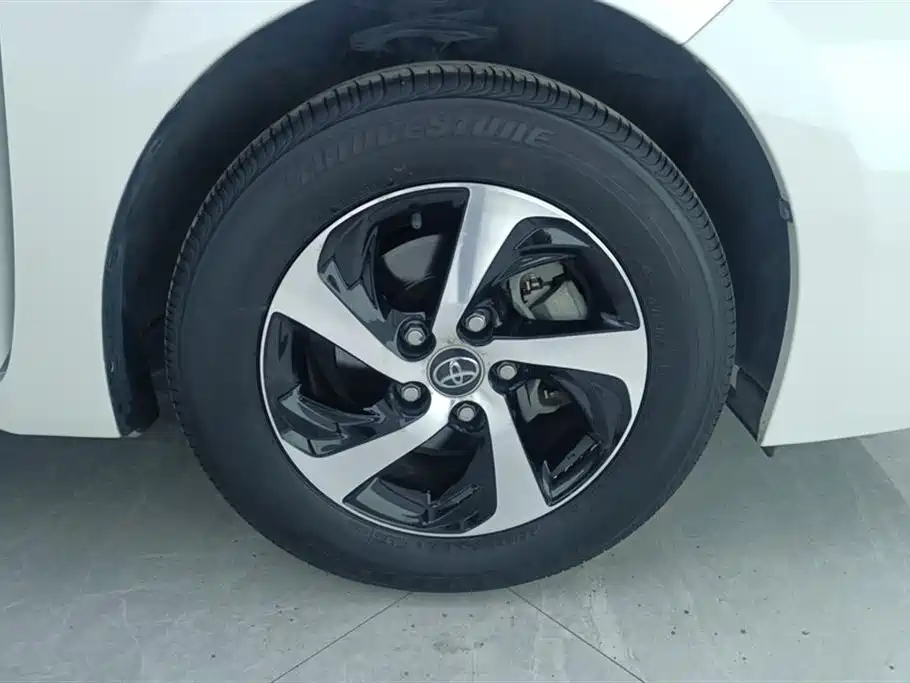 Levin Facelift 185 T CVT Elite CN-V