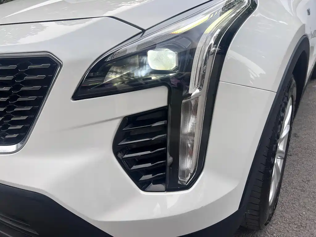 Cadillac XT4 Facelift 28 T 2 WD Tech