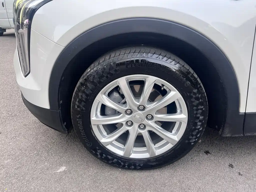 Cadillac XT4 Facelift 28 T 2 WD Tech