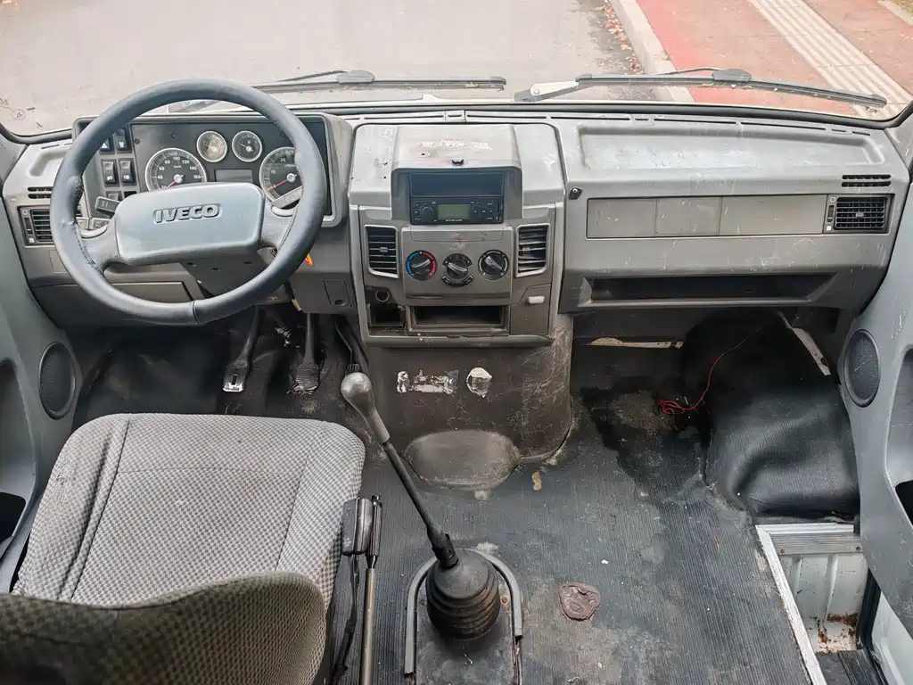 Iveco Deyi 2.5 T-A 35 NJ6484 ACM47 Z4