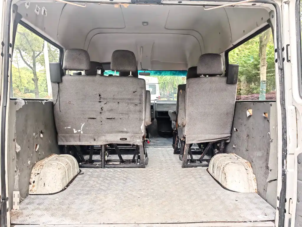 Iveco Deyi 2.5 T-A 35 NJ6484 ACM47 Z4