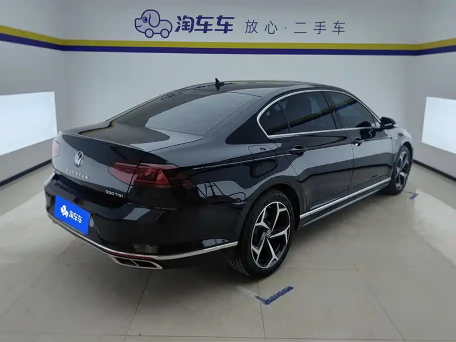 Magotan 200 10 K Commemorative 330 TSI DSG Luxury