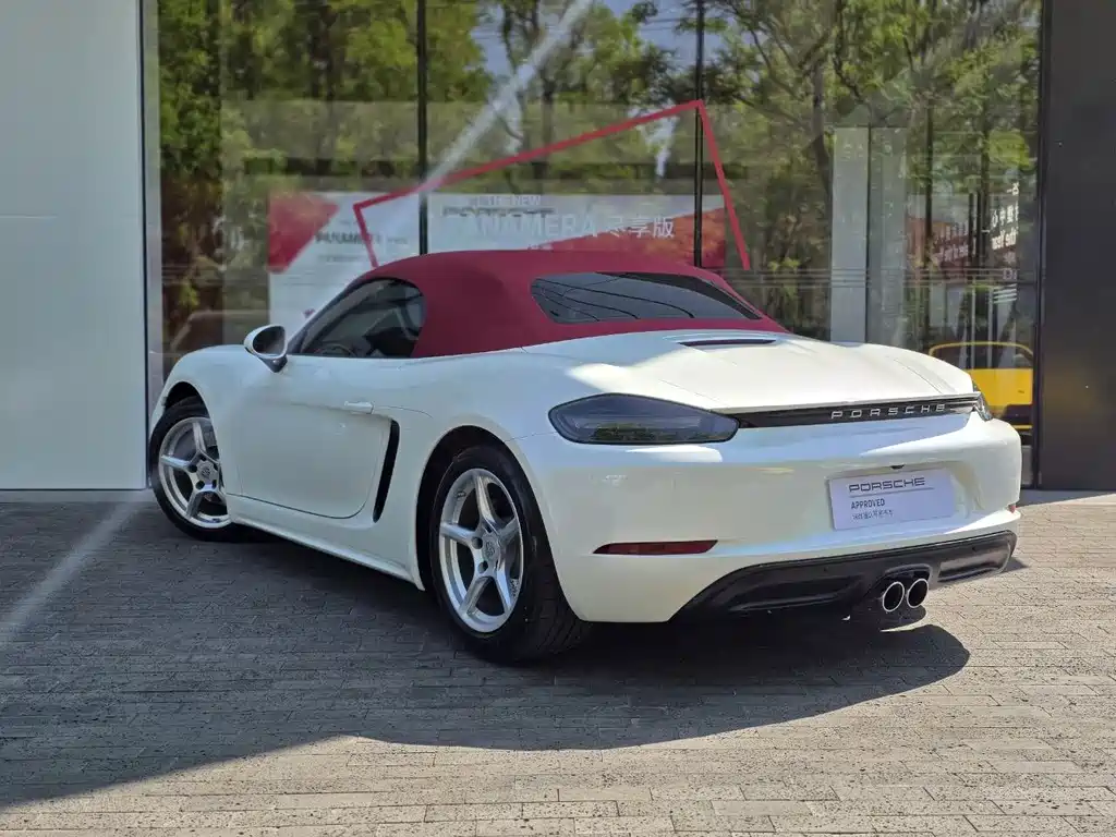 Porsche 718 Boxster 2.0 T