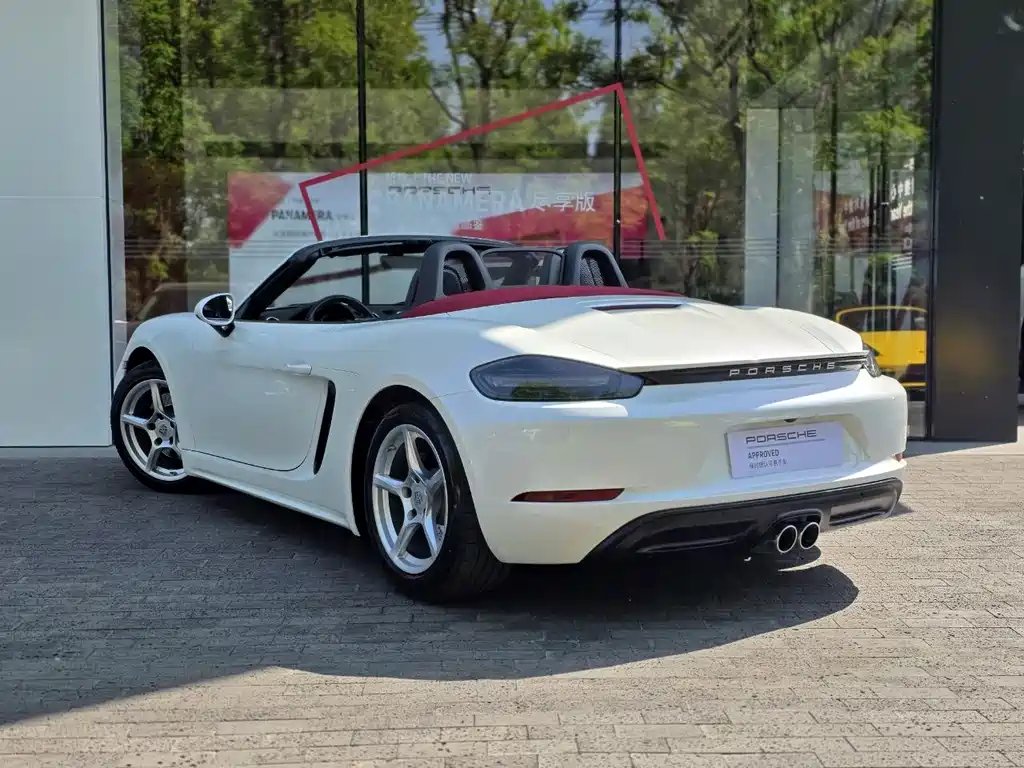 Porsche 718 Boxster 2.0 T