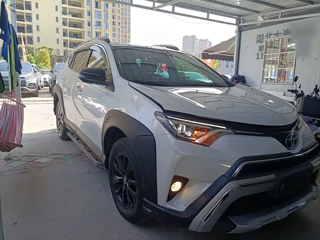 RAV4 2.0 L CVT 2 WD Style X Limited CN-VI