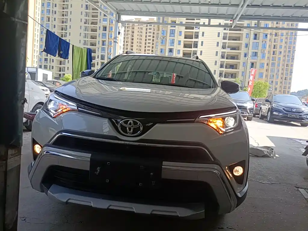 RAV4 2.0 L CVT 2 WD Style X Limited CN-VI