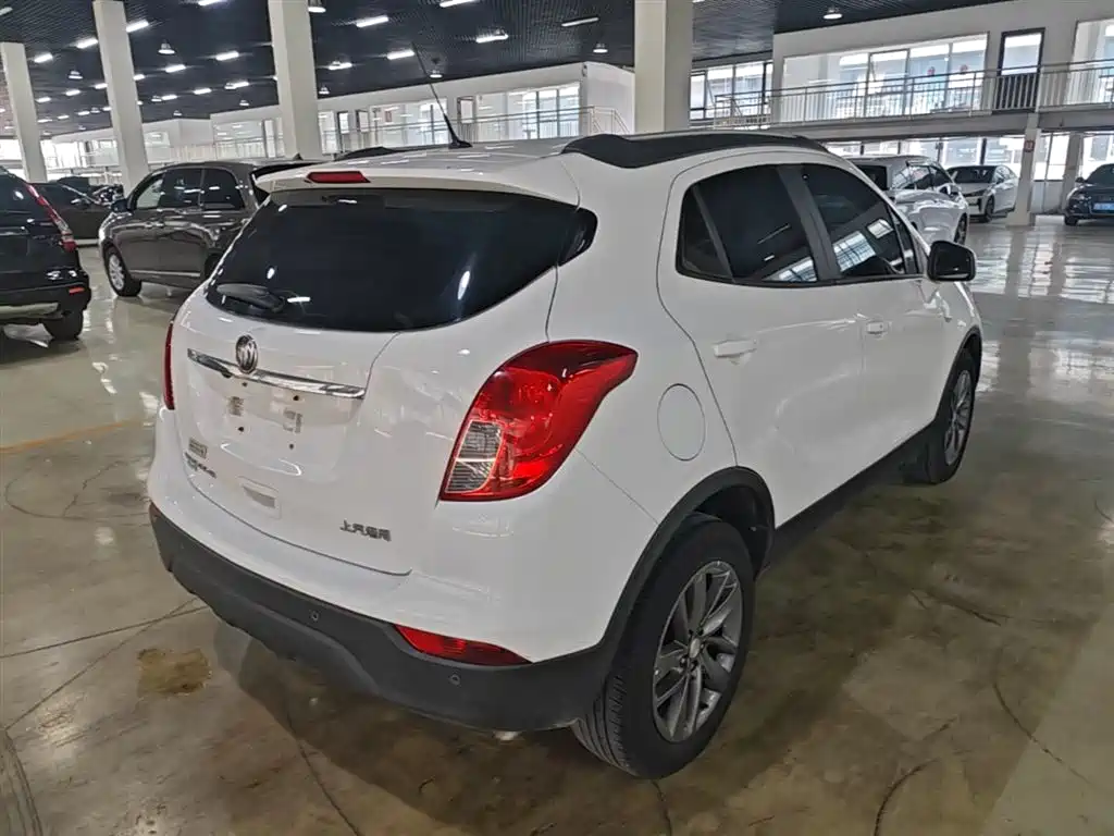 Encore 18 T Auto 2 WD Urban Fashion