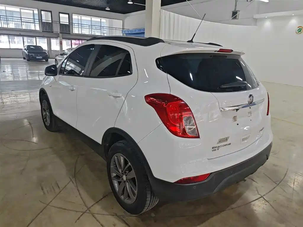 Encore 18 T Auto 2 WD Urban Fashion