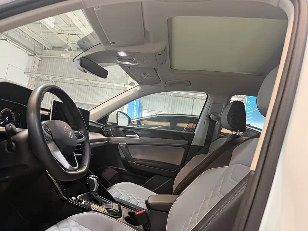 Tayron 300 TSI 2 WD Luxury Plus Advanced