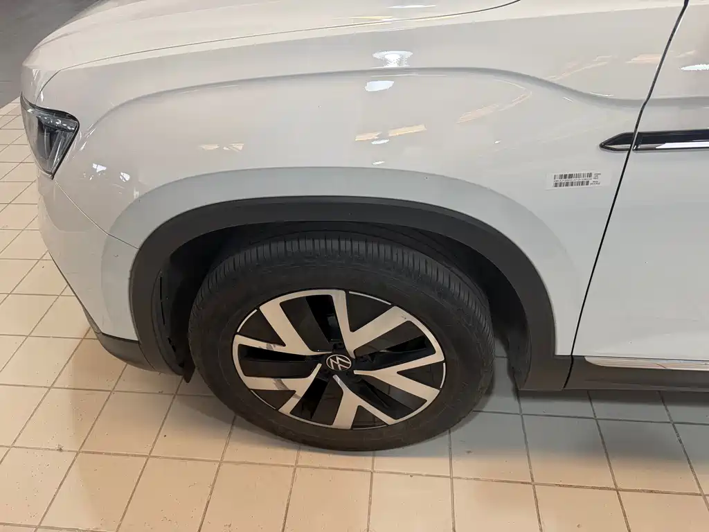 Tayron 300 TSI 2 WD Luxury Plus Advanced