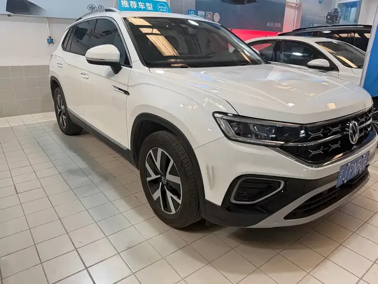 Volkswagen Tayron 300 TSI 2 WD Luxury Plus Advanced