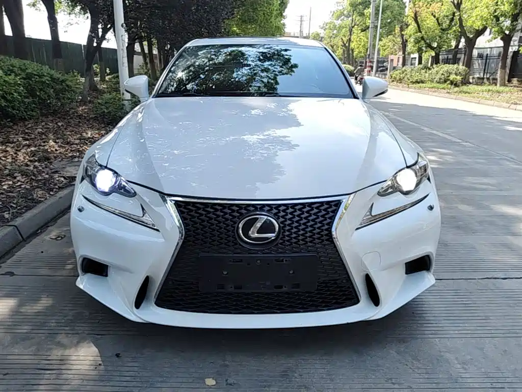 Lexus IS 200 t F SPORT
