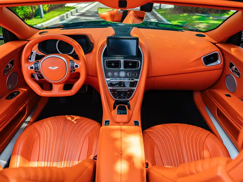 Aston Martin DB11 阿斯顿·马丁DB11 2023款 4.0 T V8 Volante
