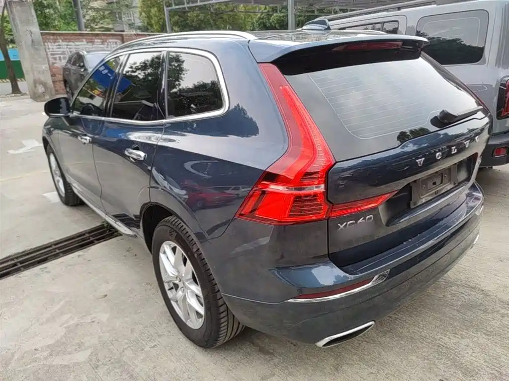 Volvo XC60 T5 4 WD Smart Ease Luxury