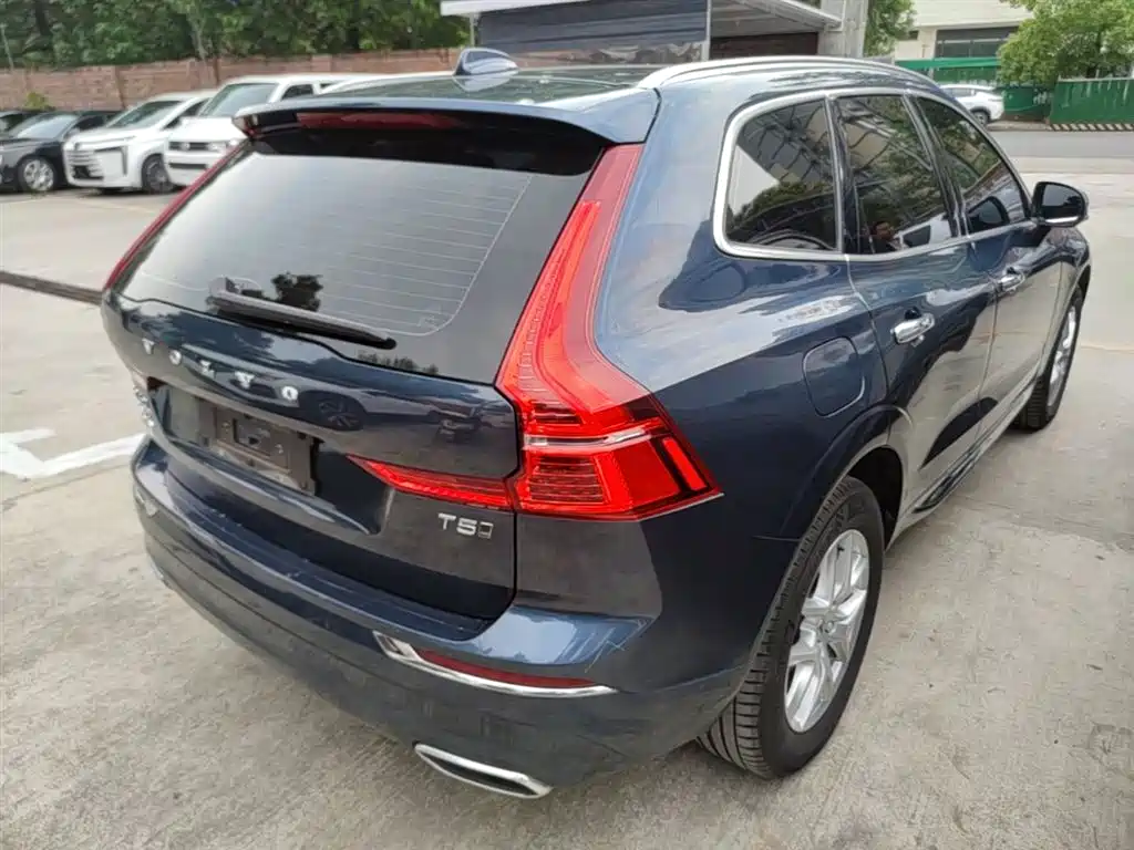 Volvo XC60 T5 4 WD Smart Ease Luxury