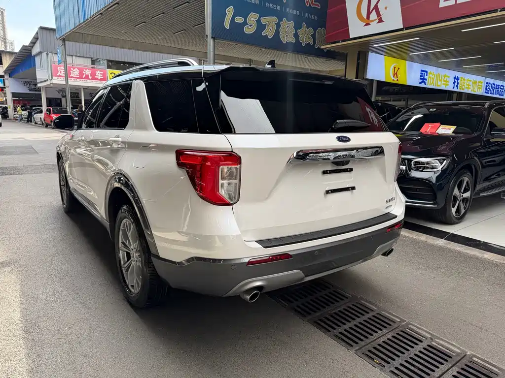 Explorer EcoBoost 285 4 WD Style 6-seat