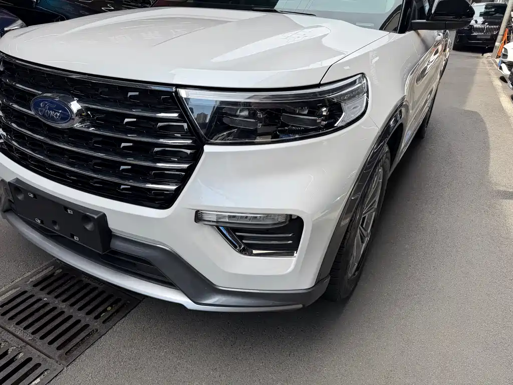 Explorer EcoBoost 285 4 WD Style 6-seat
