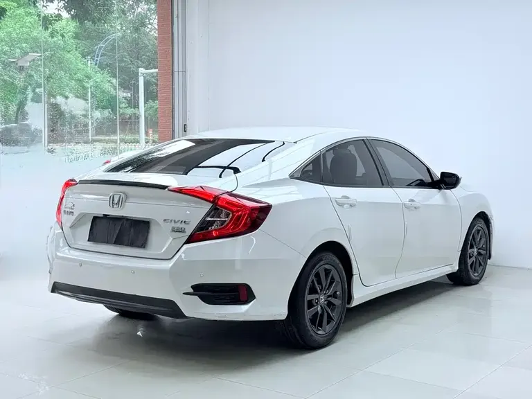 Honda Civic 180 TURBO CVT Style Motion CN-V