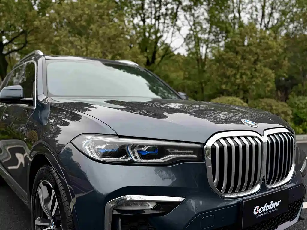 BMW X7 xDrive40 i Premium M Sport Package
