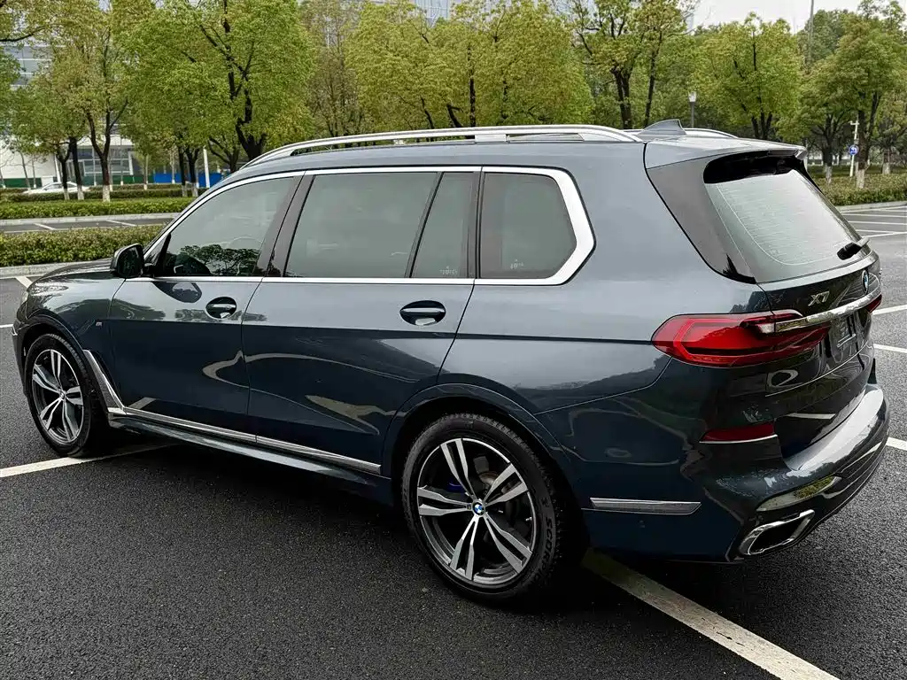 BMW X7 xDrive40 i Premium M Sport Package