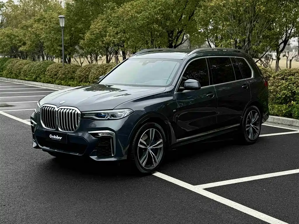 BMW X7 xDrive40 i Premium M Sport Package