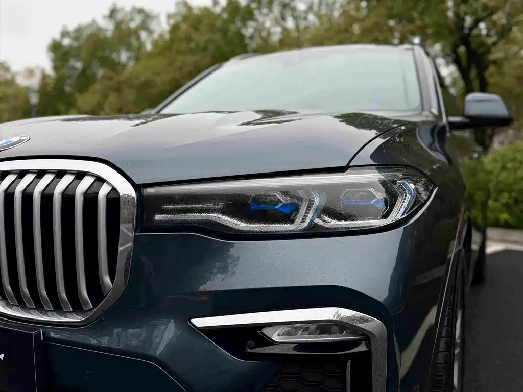 BMW X7 xDrive40 i Premium M Sport Package