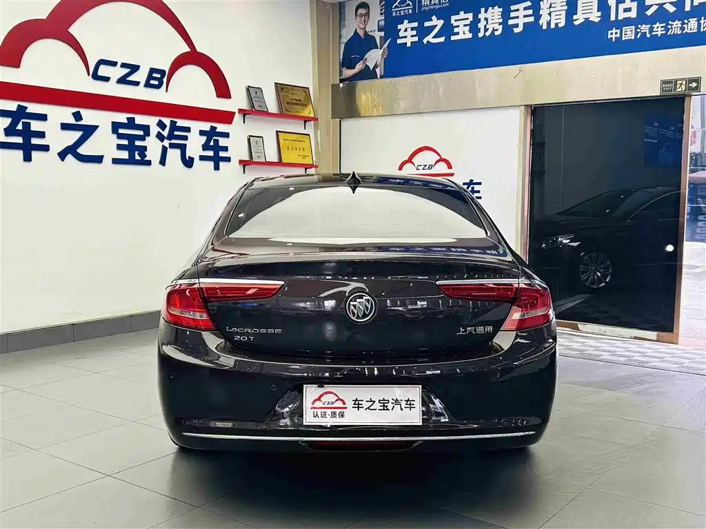 LaCrosse 20 T Luxury