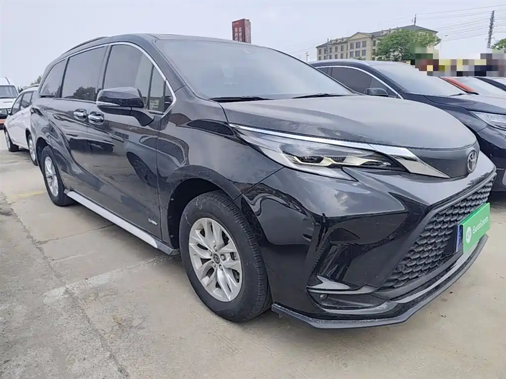 Granvia 2.5 L Hybrid Comfort