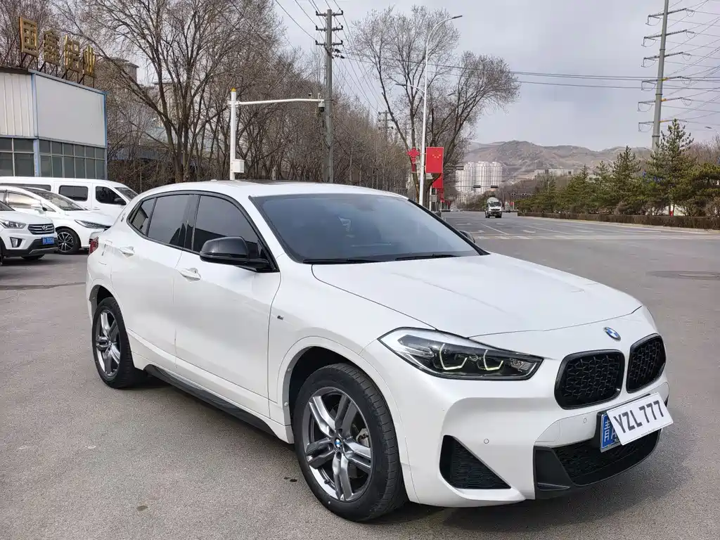 BMW X2 sDrive 25 i Radiant