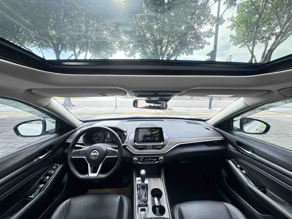 Teana 2.0 L XL Comfort