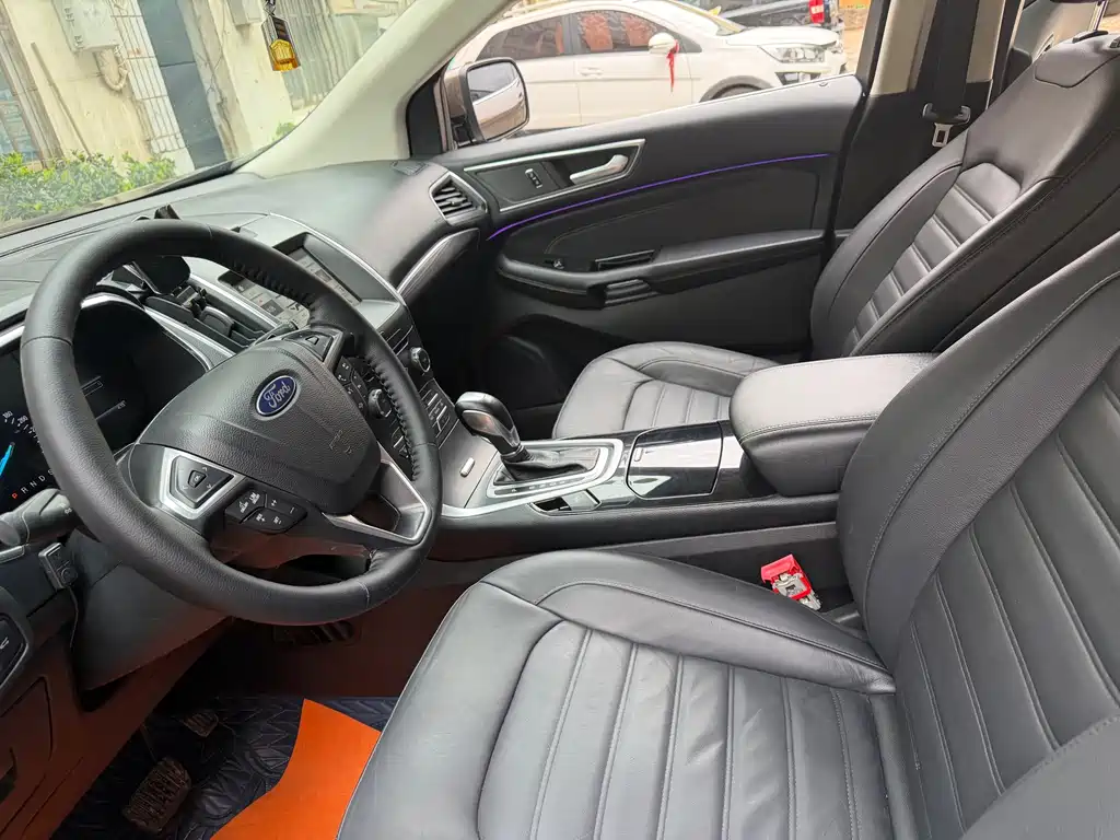 Edge EcoBoost 245 2 WD Grand Sharp 7-seat