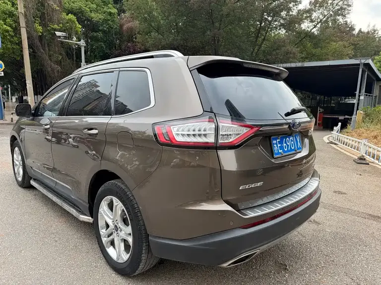 Ford Edge EcoBoost 245 2 WD Grand Sharp 7-seat