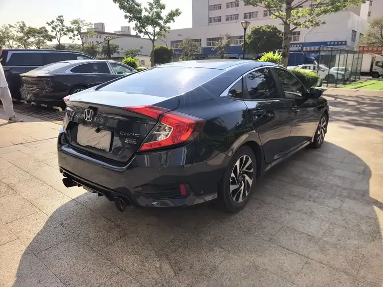 Honda Civic 220 TURBO CVT Luxury