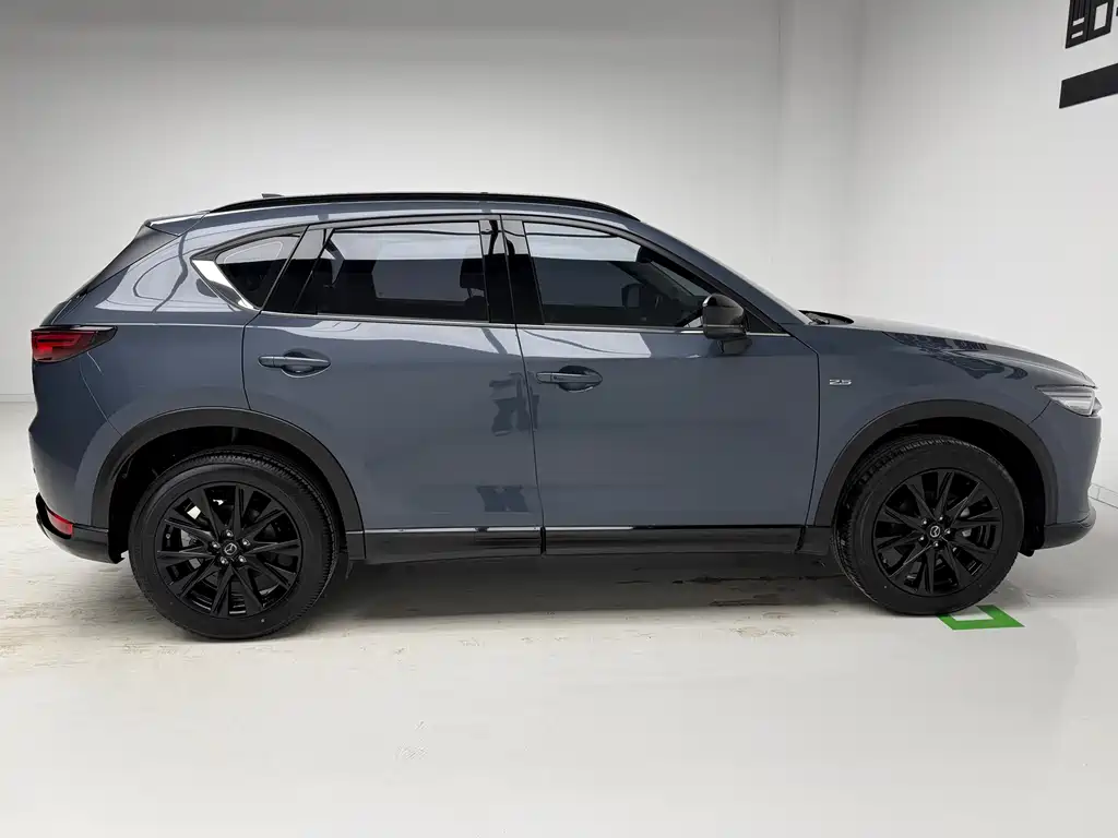 Mazda CX-5 2.5 L Auto 2 WD Black Knight