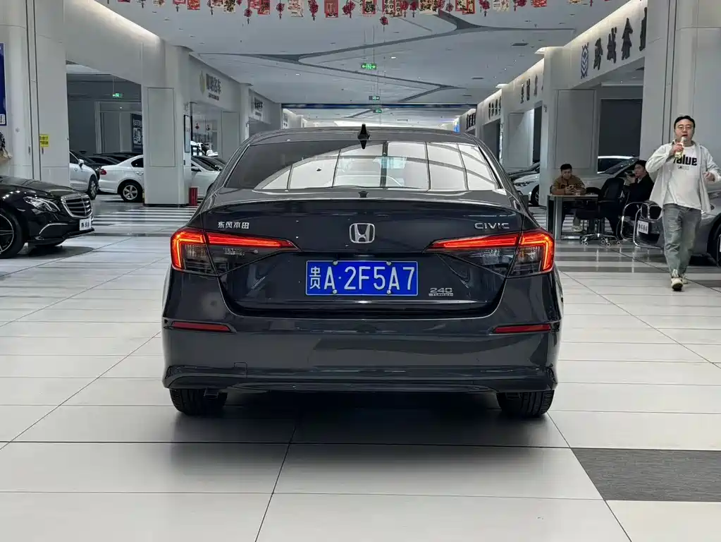 Civic 240 TURBO CVT Power Motion ·C VIP Guest Special Edition