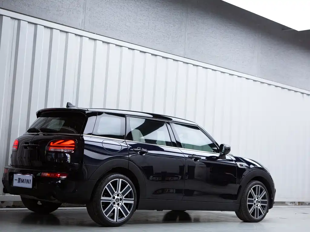 MINI CLUBMAN 2.0 T COOPER S Connoisseur