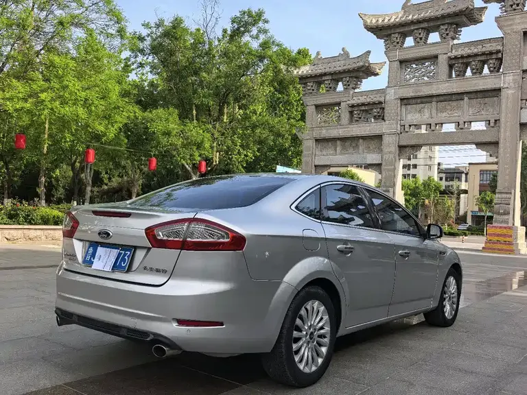 Ford Mondeo 2.0 L GTDi200 Fashion