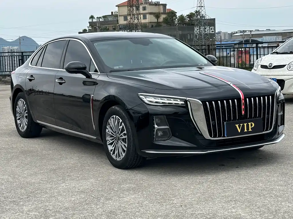 Hongqi H5 2.0 T Auto Connected Flagship Enjoyment