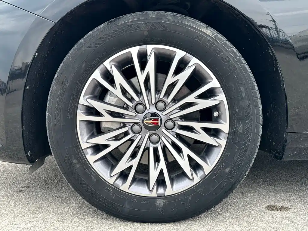 Hongqi H5 2.0 T Auto Connected Flagship Enjoyment