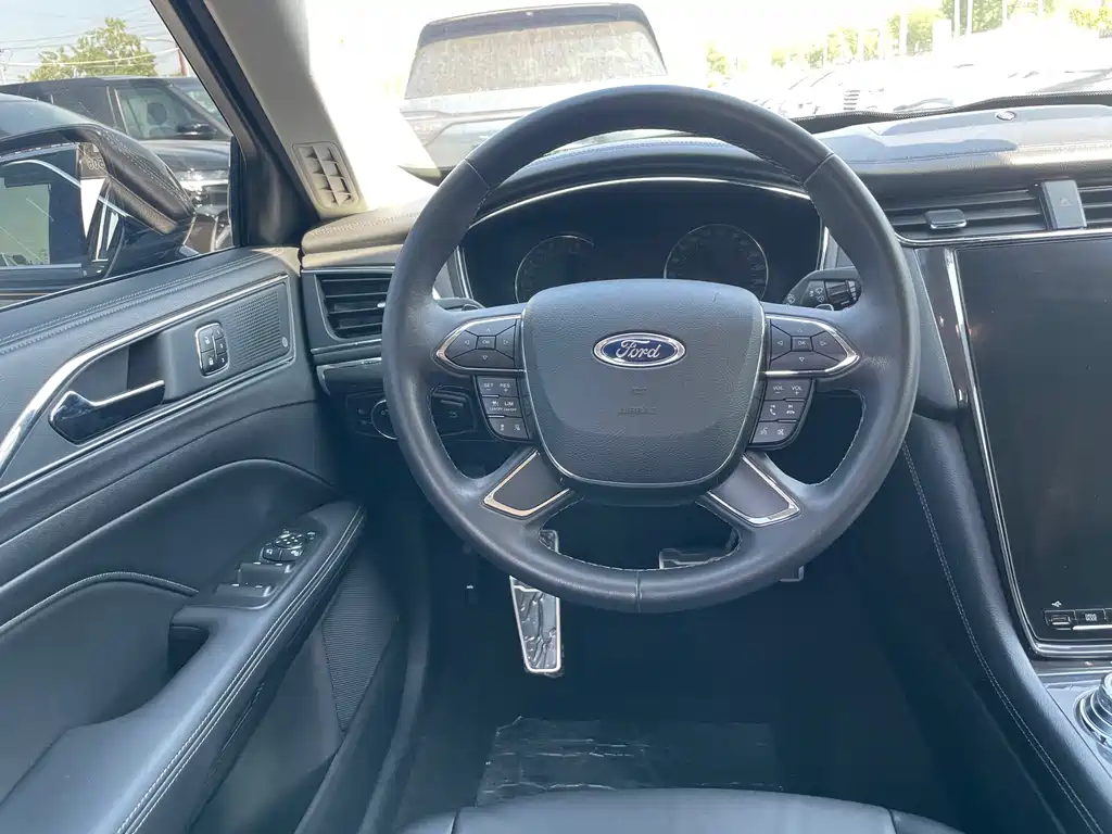 Taurus EcoBoost 245 Premium