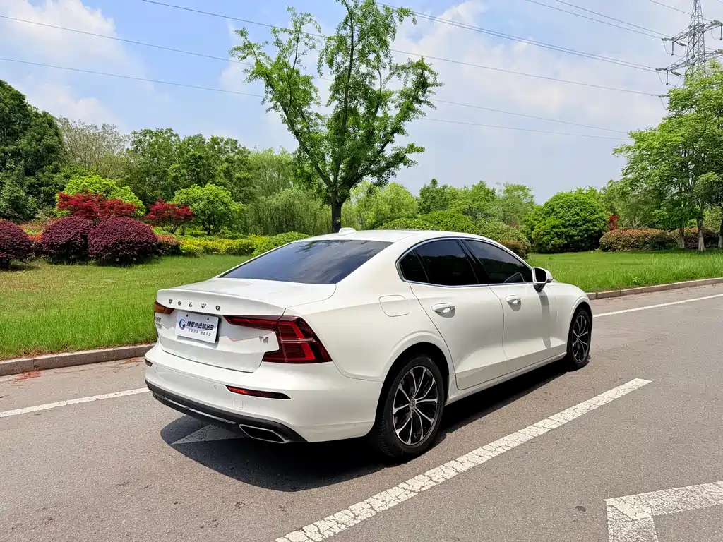 Volvo S60 T4 Smart Ease Luxury