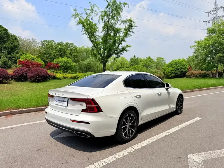 Volvo S60 T4 Smart Ease Luxury