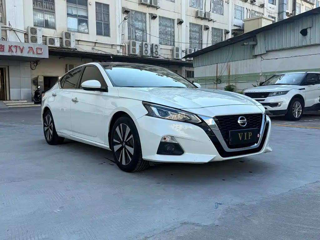 Teana 2.0 L XL Comfort