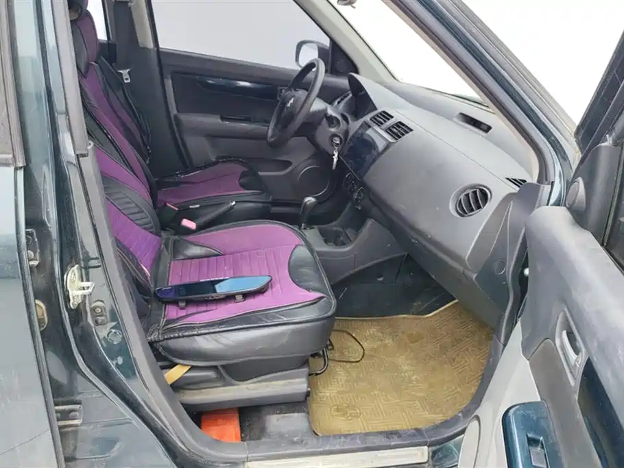 Swift 1.5 L Auto Fashion Cool Play