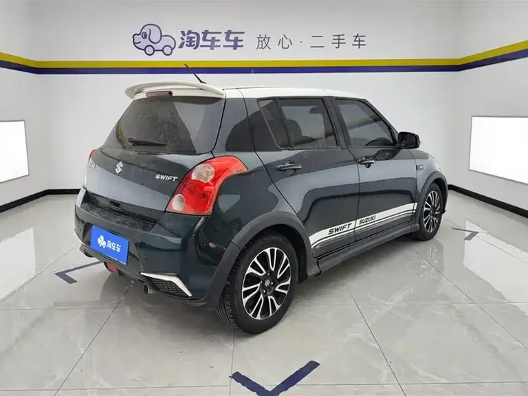 Suzuki Swift 1.5 L Auto Fashion Cool Play