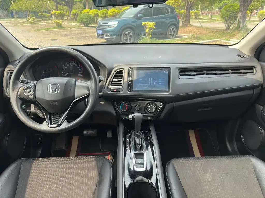 Vezel 1.5 L CVT Pioneer CN-V