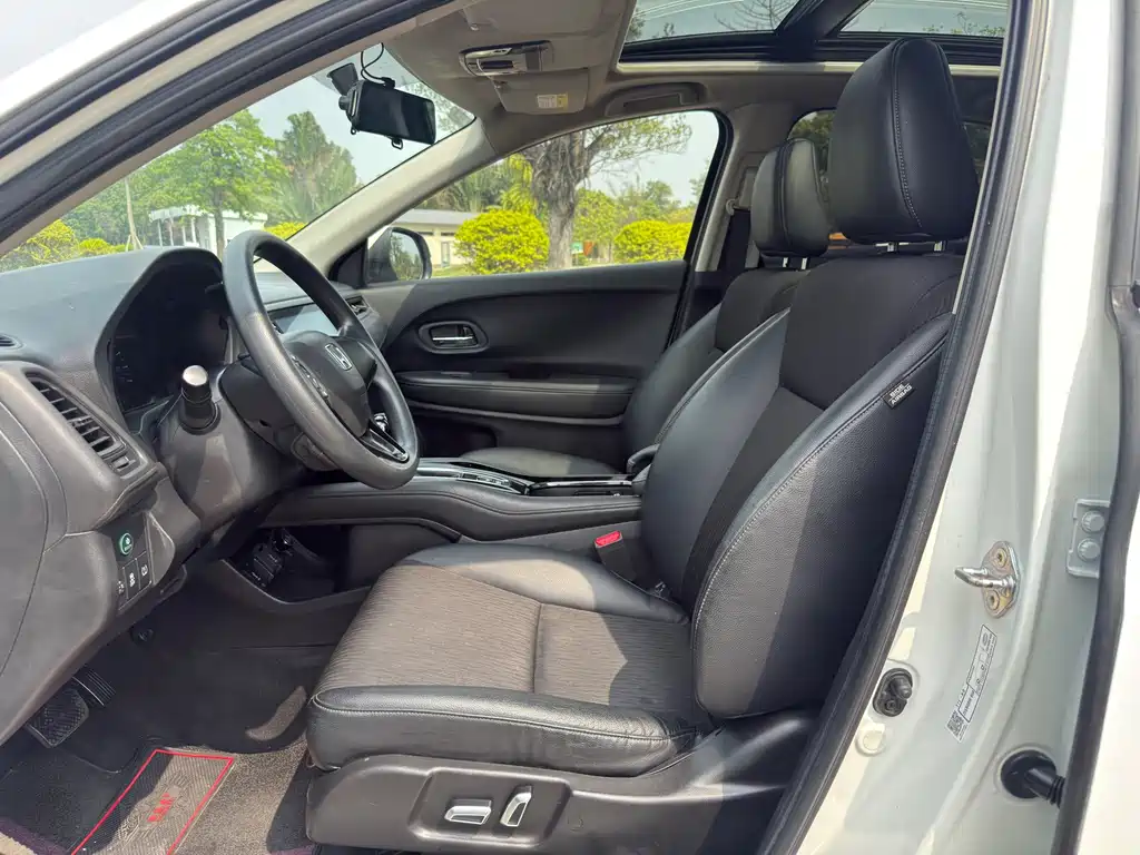 Vezel 1.5 L CVT Pioneer CN-V