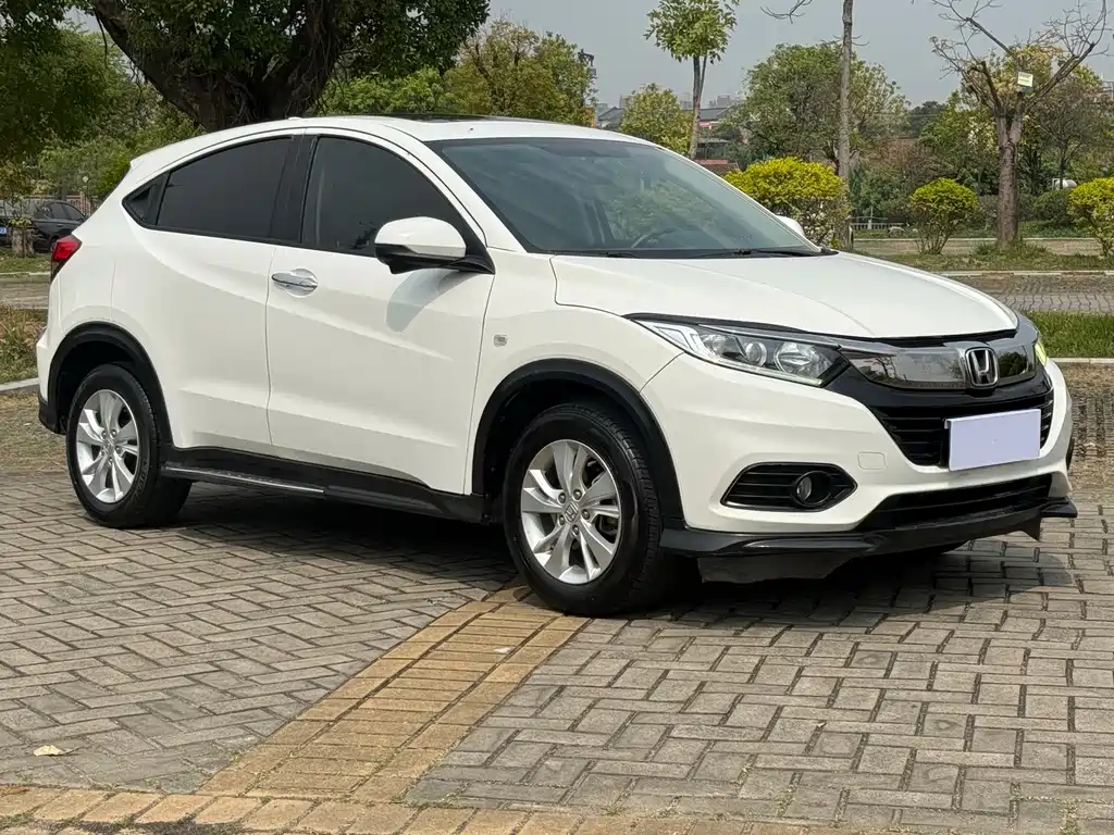 Vezel 1.5 L CVT Pioneer CN-V