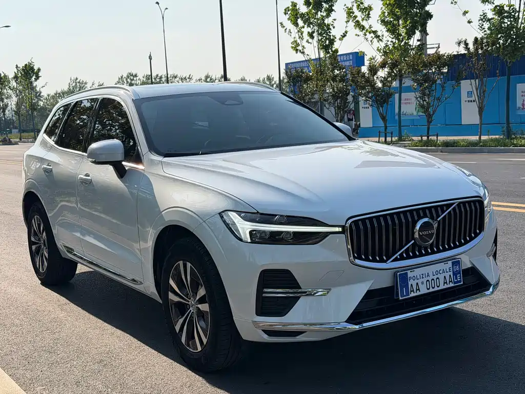 Volvo XC60 B5 4 WD Smart Ease Luxury
